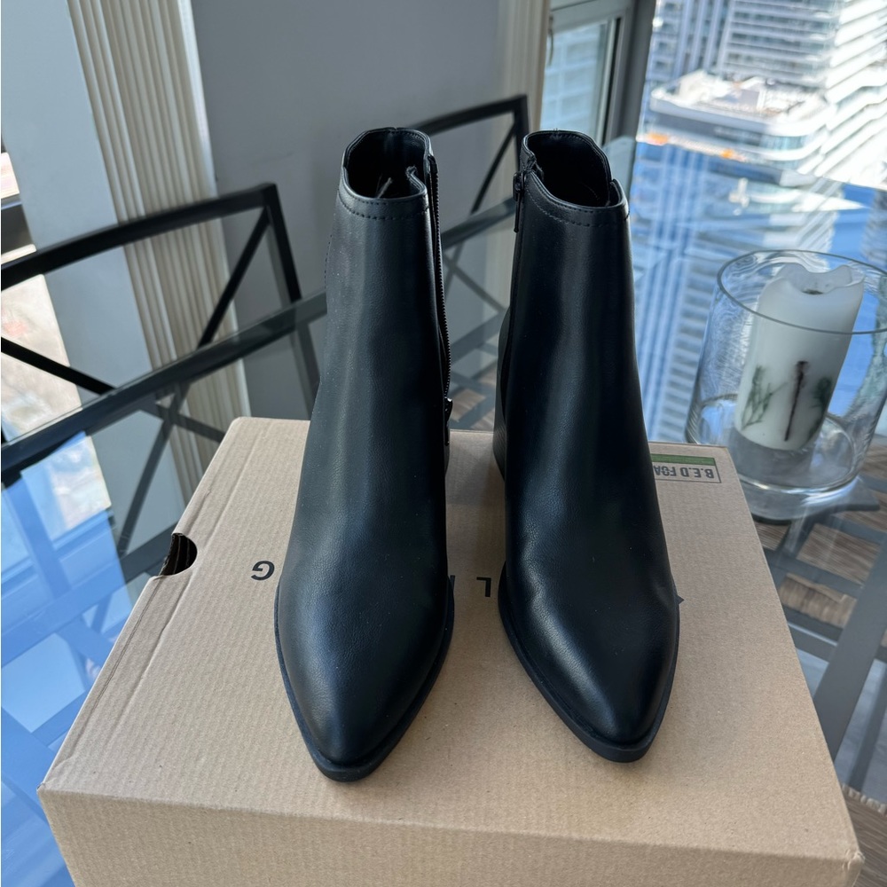Black call it spring boots